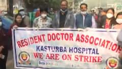Delhi के दो बड़े अस्पतालों के डॉक्टर हड़ताल पर, 3 महीने से सैलरी नहीं देना का आरोप