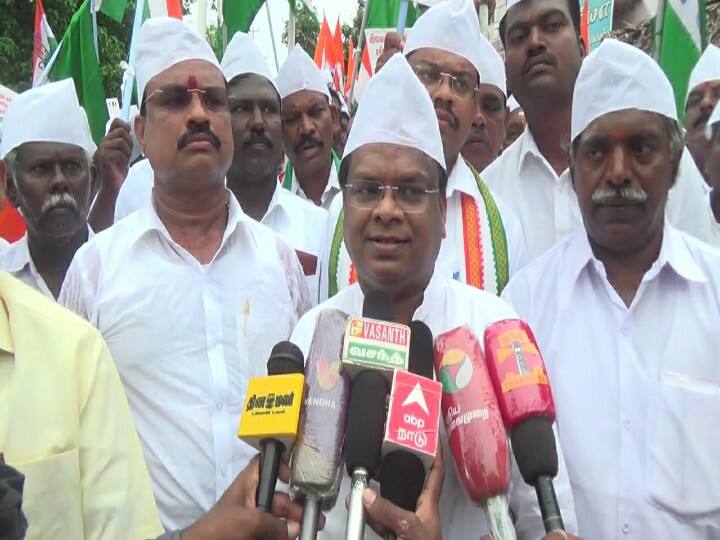 The Central Government is working in favor of Adani Ambani by misleading the people through GST - Interview with the Secretary of the All India Congress Committee at Nellai ’’ஜிஎஸ்டி என்ற பெயரில் மக்களிடம் வழிப்பறி’’- அகில இந்திய காங்கிரஸ் செயலாளர் ஸ்ரீ வல்ல பிரசாத் பேட்டி