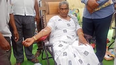 Akola Blood Donation : अकोल्यात शेतकरी पुत्रांचं रक्तदान करीत अनोख आंदोलन