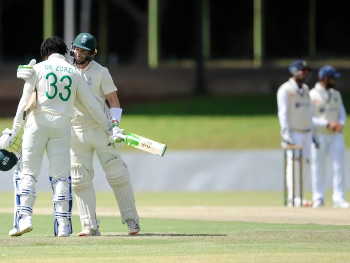 India A vs South Africa A Unofficial Test: पहले दिन भारतीय गेंदबाजों की हुई धुनाई, मलान और जॉर्जी ने जड़े शतक