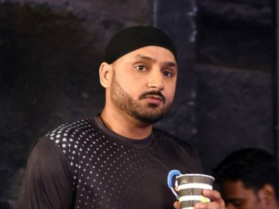 Harbhajan Singh ने मुंबई स्थित अपने घर को बेचा, कीमत जानकर हो जाएंगे हैरान Harbhajan Singh ने मुंबई स्थित अपने घर को बेचा, कीमत जानकर हो जाएंगे हैरान