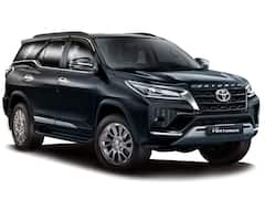 Toyota Fortuner Price: भारत के मुकाबले पाकिस्तान में बहुत ज्यादा महंगी है टोयोटा फॉर्च्यूनर, कीमत जानकर यकीन नहीं कर पाएंगे