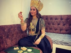 Tamanna: అమ్మవారి అవతారంలో తమన్నా.. అరటి ఆకులో అల్పాహారం తింటూ..