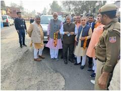 Delhi-Saharanpur Highway: नेशनल हाईवे पर गड्ढे देखकर भड़के केंद्रीय मंत्री वीके सिंह, अधिकारियों का लगाई जमकर लताड़