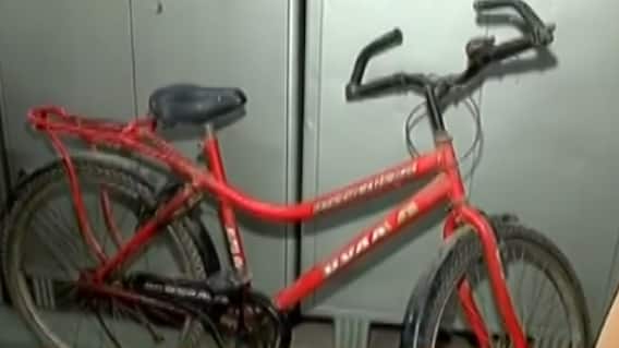 વડોદરા ગેંગરેપ અને આત્મહત્યા મામલો: શંકાસ્પદ સાયકલ મળતા ચકચાર, જુઓ ગુજરાતી ન્યુઝ