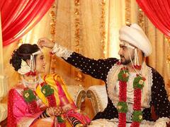 मराठमोळी अभिनेत्री अडकली लग्नबंधनात; पेशवाई थाटात शाही विवाहसोहळा