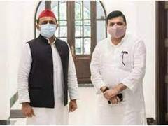 Akhilesh Yadav- Sanjay Singh की मुलाकात के सियासे मायने क्या हैं ? | UP Chunav | Hindi