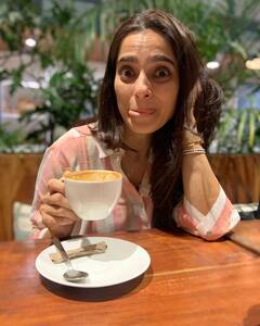 Priya Bapat: प्रियाचा क्लासी लूक, नजरेत भरणारं सौंदर्य