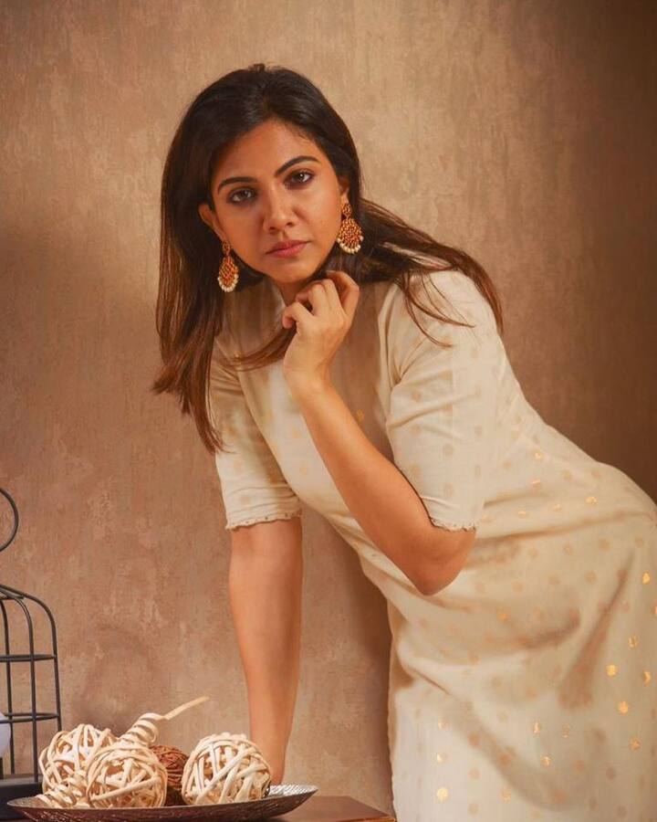 சாரல் சங்கதி காட்டுது காதல் இம்புட்டுதான்.