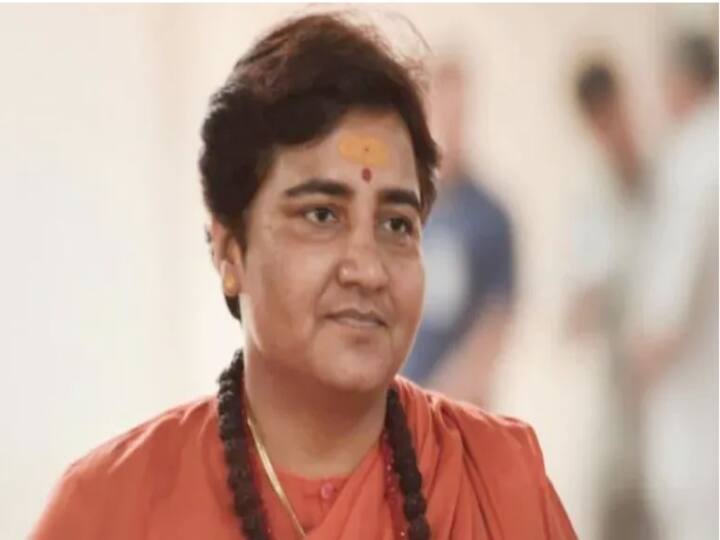 New Delhi: विवादित बयान देने वाली नूपुर शर्मा के समर्थन में उतरीं साध्वी प्रज्ञा ठाकुर, जानें क्या कहा? Sadhvi Pragya Thakur came in support of Nupur Sharma, who made a controversial statement on Prophet Muhammad New Delhi: विवादित बयान देने वाली नूपुर शर्मा के समर्थन में उतरीं साध्वी प्रज्ञा ठाकुर, जानें क्या कहा?