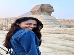 எகிப்து பிரமிடில் ஆண்ட்ரியா....ஒட்டகத்தின் மேல் மாஸ் போஸ்..!