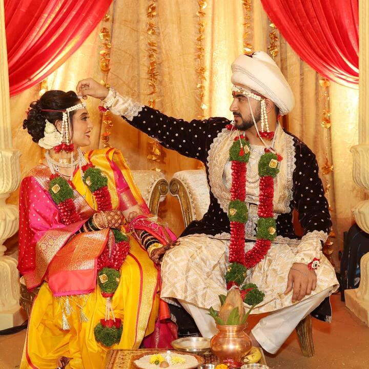 वेदांगीने 'डान्स महाराष्ट्र डान्स' या शोमध्ये देखील सहभाग घेतला होता. या शोमधील वेदांगीच्या नृत्यशैलीने प्रेक्षकांची मनं जिंकली होती (photo: monksinhappiness/ig)