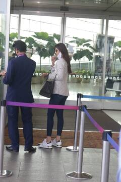 Shilpa Shetty’s Husband Raj Kundra Hides Face In Black Hoodie At Airport As The Couple Flies Out Of Mumbai- See Pics