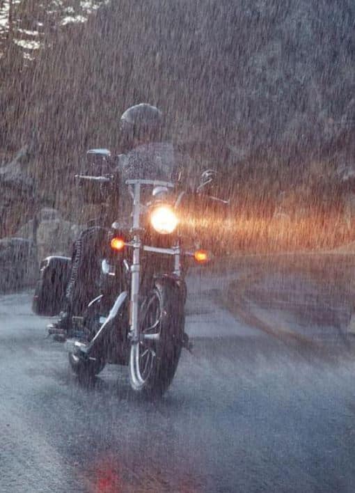 மழைக்காலத்துல உங்க பைக் பத்திரமா இருக்கணுமா? இதோ சில டிப்ஸ்!!