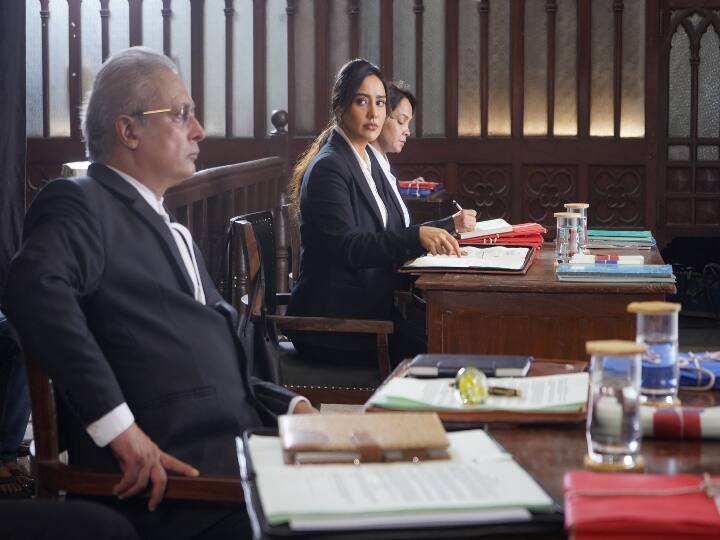 Illegal Season 2 Review: अदालत की यह लड़ाई है सड़कों पर, नेहा शर्मा और पीयूष मिश्रा में रोचक जंग
