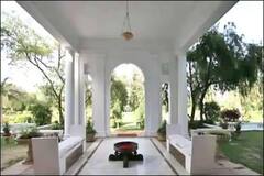 In Pics : कसा आहे सैफ आणि अभिनेत्री करिना कपूर यांचा पतौडी पॅलेस? जाणून घेऊयात सैफच्या पतौडी पॅलेसबद्दल 'या' खास गोष्टी