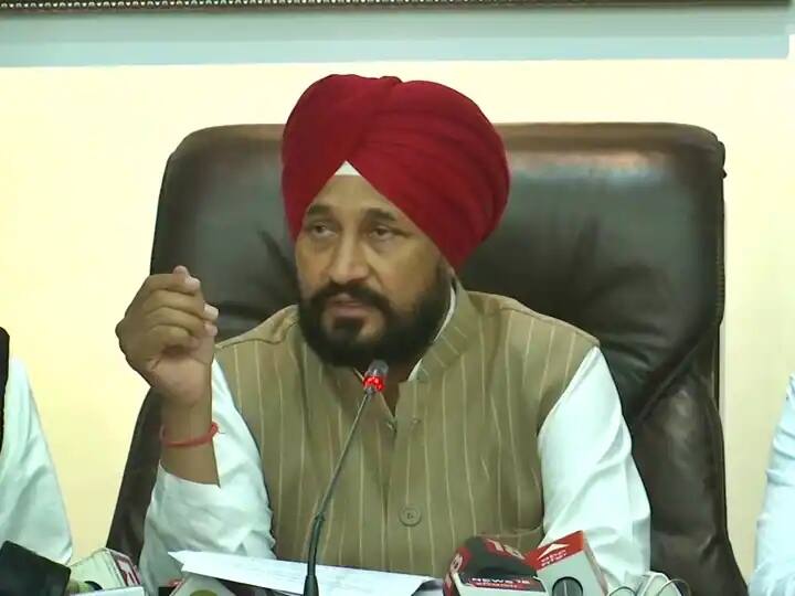 Chief Minister Charanjit Singh Channi says Prime Minister Narendra Modi Rs 4 lakh given to kin of those died of corona virus Punjab News: अशोक गहलोत के बाद चरणजीत सिंह चन्नी ने भी प्रधानमंत्री से कोरोना से मरने वालों के परिजनों को 4 लाख देने की मांग की