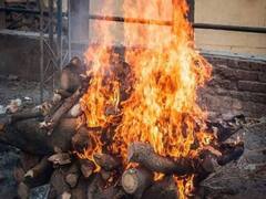 Satna Accident: सतना में दर्दनाक हादसा, एक ही चिता पर माता-पिता और बेटा-बेटी का हुआ अंतिम संस्कार