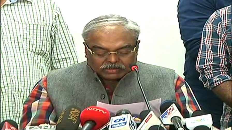 Kolkata Municipal Corporation Election 2021: কলকাতায় জারি আদর্শ আচরণবিধি, হাওড়ার ভোট নিয়ে কিছু জানায়নি রাজ্য, বলল নির্বাচন কমিশন Kolkata Municipal Corporation Election 2021 Date Schedule Announced BY EC Check Details Here Kolkata Municipal Corporation Election 2021: কলকাতায় জারি আদর্শ আচরণবিধি, হাওড়ার ভোট নিয়ে কিছু জানায়নি রাজ্য, বলল নির্বাচন কমিশন