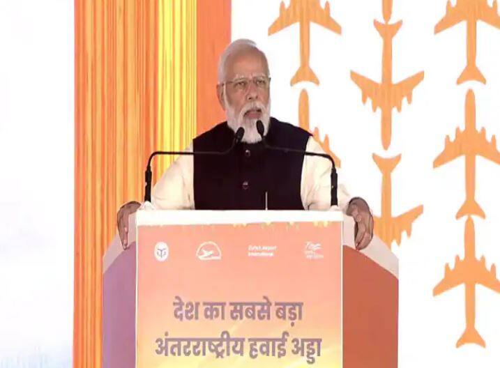 jewar international airport PM modi lay the foundation stone for grand inauguration of noida international airport  Jewar International Airport: જેવર ઈન્ટરનેશનલ એરપોર્ટ શિલાન્યાસ,  PM મોદીએ કહ્યું- દિલ્હી-NCR અને પશ્ચિમ યૂપીના કરોડો લોકોને થશે ફાયદો