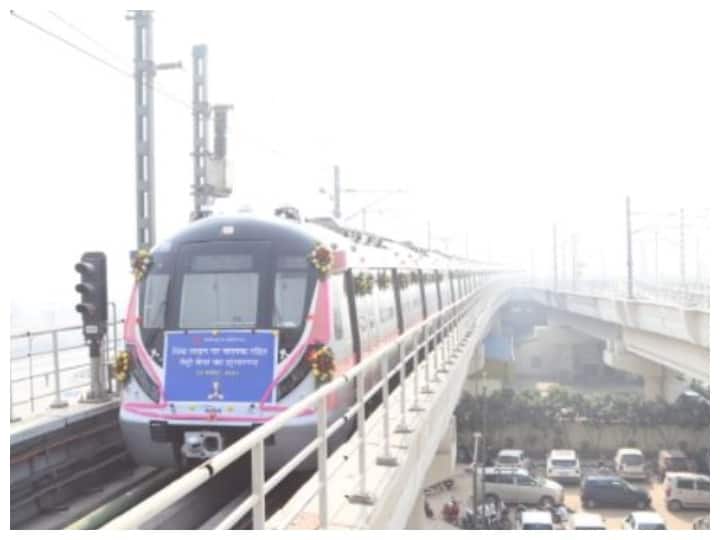 Driverless train operations on Delhi Metro pink line, Majlis park to Shiv Vihar started, Union minister Hardeep Puri flag driverless train ANN Delhi Metro: दिल्ली मेट्रो की एक और उपलब्धि, पिंक लाइन पर ड्राइवरलेस ट्रेन परिचालन की शुरुआत