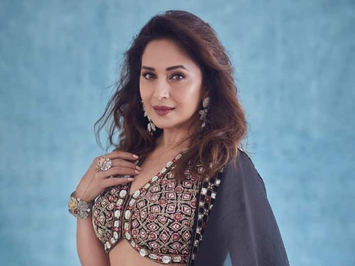 Madhuri Dixit Launches Online Dance Contest MakeTheWorldDance Madhuri Dixit Launches Online Dance Contest '#MakeTheWorldDance'