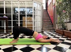 Pumpkin Pie खाने के लिए Kareena Kapoor Khan ने किए 108 सूर्य नमस्कार, देखिए वीडियो