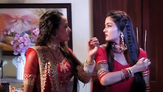 Saath Nibhaana Saathiya 2: Swara STEALS!