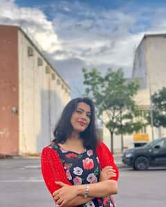 Geetha Madhuri Photos: అందమైన అచ్చతెలుగు గాయని..