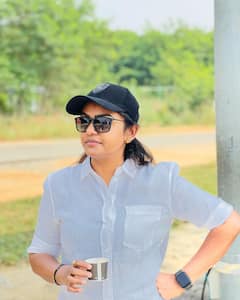 Premi vishwanath Photos: ఎవరన్నారు వంటలక్క అని.. ఇక్కడ చూడండి మతిపోతుంది...