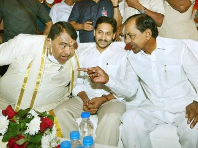 Corona Positive For Telangana Speaker!  Tension for Telugu state CMs! Pocharam Corona  :  తెలంగాణ స్పీకర్ పోచారం శ్రీనివాస్‌కు కరోనా !  తెలుగు రాష్ట్రాల సీఎంలకు తప్పని టెన్షన్ !