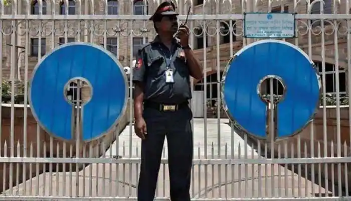 Banks will be closed for two days, bank employees on strike against privatization ਇਹ ਦੋ ਦਿਨ ਬੰਦ ਰਹਿਣਗੇ ਬੈਂਕ, ਨਿੱਜੀਕਰਨ ਦੇ ਵਿਰੋਧ 'ਚ ਹੜਤਾਲ 'ਤੇ ਬੈਂਕ ਕਰਮਚਾਰੀ