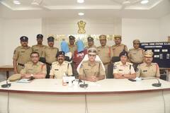  Robbery: ఒంటరిగా వెళ్లేవాళ్లే టార్గెట్.. దారి దోపిడీలు చేసి జల్సాలు చేయడమే వారి పని