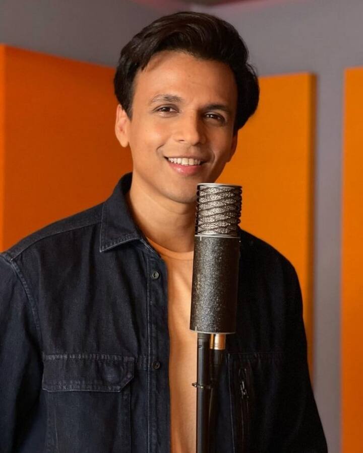 सोनी टीवी के सिंगिंग रियलिटी शो इंडियन आइडल के विनर थे अभिजीत सावंत. अभिजीत सावंत लंबे समय से लाइमलाइट से दूर हैं.