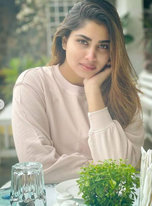 கொஞ்சம் நஞ்சு கொஞ்சம் அமுதம்