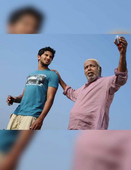 उस्ताद होटल: यह फिल्म भी डिज्नी+हॉटस्टार पर उपलब्ध है. इस फिल्म में भी दुलकर की अदाकारी की काफी तारीफ हुई थी. उस्ताद होटल में दुलकर ने एक ऐसे लड़के की भूमिका निभाई थी जो कि यूके जाकर प्रोफेशनल शेफ बनना चाहता है लेकिन कुछ ऐसी परिस्थितियां होती हैं कि उसे एक छोटी सी खाने की शॉप पर अपने ग्रैंडफादर के साथ काम करना पड़ता है.