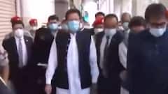 Viral: एक शेर की तस्वीर ने खोली पाकिस्तान के इमरान खान सरकार के तरक्की की पोल