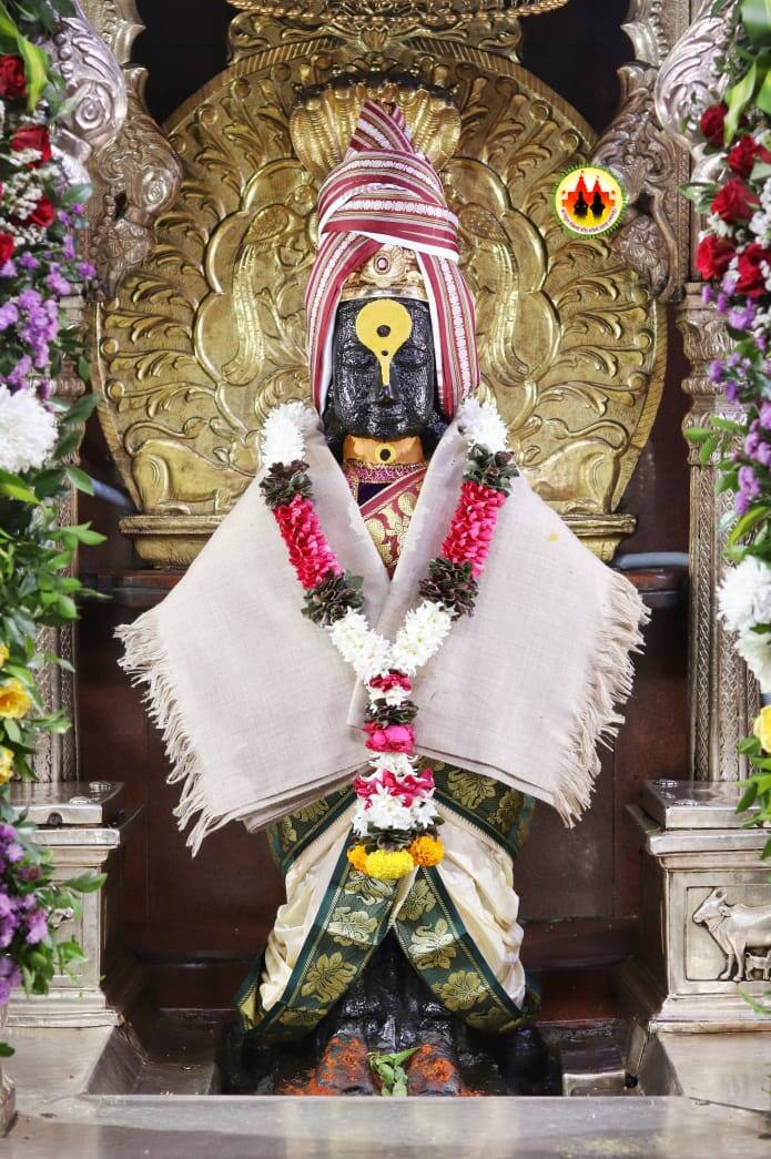 कार्तिकी यात्रेच्या प्रक्षाळ पूजेनंतर दुसऱ्या दिवशी पासून दरवर्षी देवाला उबदार पोशाख परिधान करण्यास सुरुवात होते