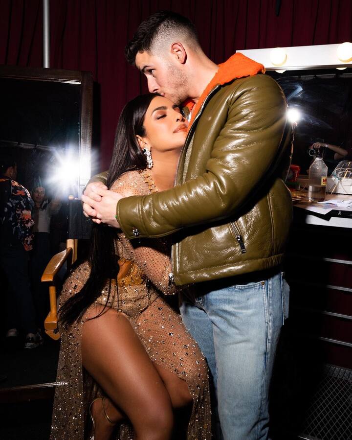 त्यामुळे प्रियंका आणि निक याच कारणामुळे वेगळे तर नाही होणार? अशा चर्चा रंगल्या आहेत. (Photo:@priyankachopra/FB)