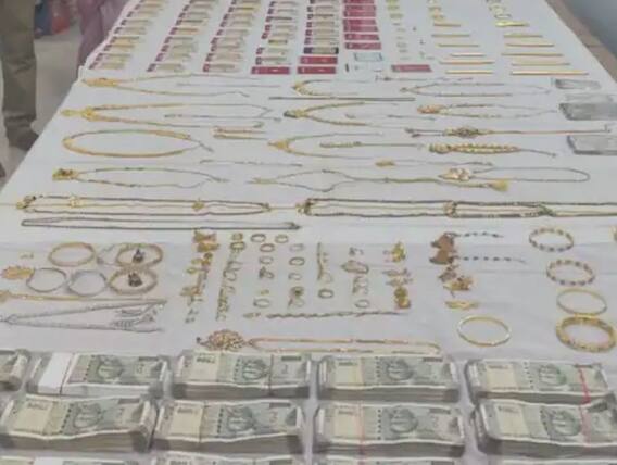 કર્ણાટકમાં PWD એન્જિનિયરના ઘરેથી  કરોડો રૂપિયા મળ્યા