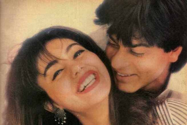 shah rukh khan told story of honeymoon with gauri take her to darjeeling instead of paris Shah Rukh Khan and Gauri: पॅरिस सांगितलं, पण पोहोचले दार्जिलिंगला; शाहरुख खान-गौरीच्या लव्हस्टोरीचा न ऐकलेला किस्सा