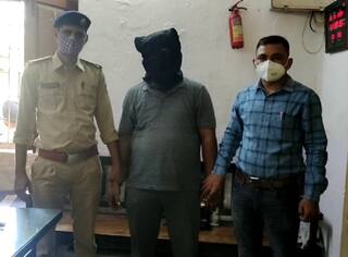 Vadodara: કરાટે ક્લાસના સંચાલકે સગીરાને નિર્વસ્ત્ર કરી માલિસ કર્યું , ગાલ પર કર્યું ચુંબન