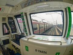 तस्वीरों में देखें दिल्ली मेट्रो की पिंक लाइन पर ड्राइवरलेस ट्रेन, दुनिया में हासिल किया ये मुकाम