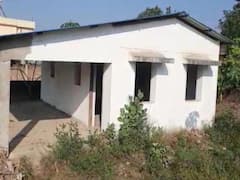 छत्तीसगढ़: खंडहर में तब्दील हुई पुलिस सहायता केंद्र की इमारत, शराबियों और असामाजिक तत्वों ने बनाया अड्डा