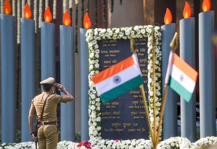 Mumbai 26 11 Terrorist attack anniversary Mumbai Tributes paid martyrs 13th anniversary 26/11 Terror Attacks: ২৬/১১ হামলার ১৩ বছর, শহিদদের শ্রদ্ধার্ঘ্য মুম্বইয়ে