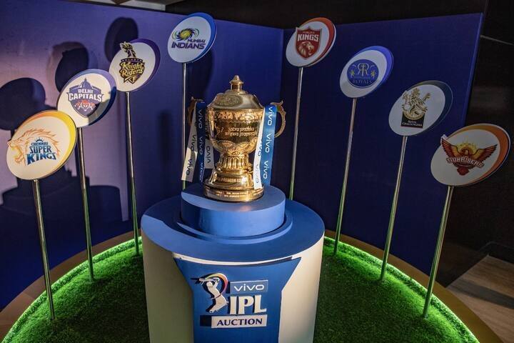 IPL 2022 Auction: 8 teams retain max 4 players Here is all you need to know about Retention Rules, Purse limit IPL 2022 Retention Rules, Purse Limit: ఐపీఎల్‌ మెగావేలం విశేషాలు ఇవే..! గరిష్ఠంగా ఆటగాడికి ఎన్ని  రూ.కోట్లు ఇవ్వొచ్చంటే?