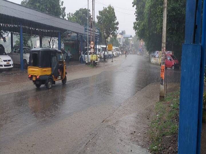 Continued rain in Thiruvarur - Holiday announcement for schools for the third day tomorrow திருவாரூரில் தொடர் மழை - மூன்றாவது நாளாக நாளையும் பள்ளிகளுக்கு விடுமுறை அறிவிப்பு