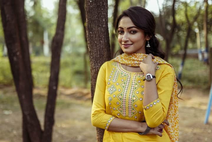 প্রেমের পাশাপাশি এই ছবিতে রাজনীতির ছোঁয়াও পাবেন দর্শক।