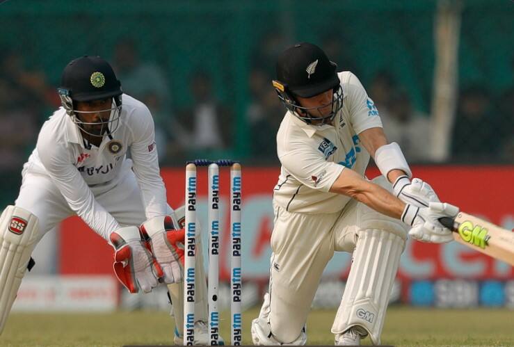 IND vs NZ 1st Test Live Updates India vs New Zealand live score online highlights IND vs NZ 1st Test LIVE Day 2 : விக்கெட் இழப்பின்றி 100-ஐ தாண்டிய நியூசிலாந்து