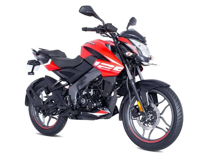 Bajaj Pulsar NS 125 बजाज पल्सर सीरीज की एंट्री-लेवल बाइक है. इसमें 124.45 सीसी का SOHC, एयर-कूल्ड इंजन है, जो 12 bhp और 11 Nm पीक टॉर्क जनरेट करता है. इसकी कीमत 98,234 रुपये (दिल्ली में एक्स शोरूम) है.